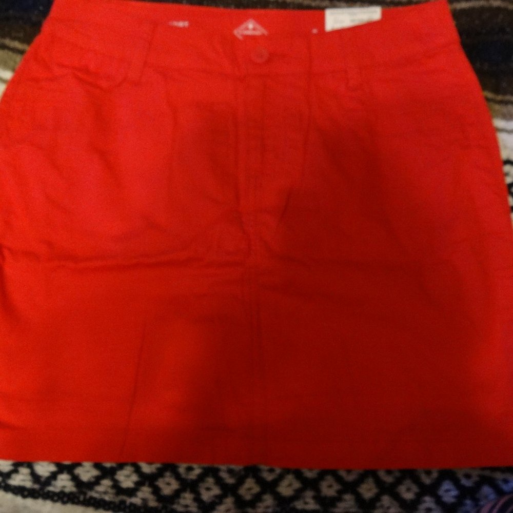 NWT st johns bay red skort size 4